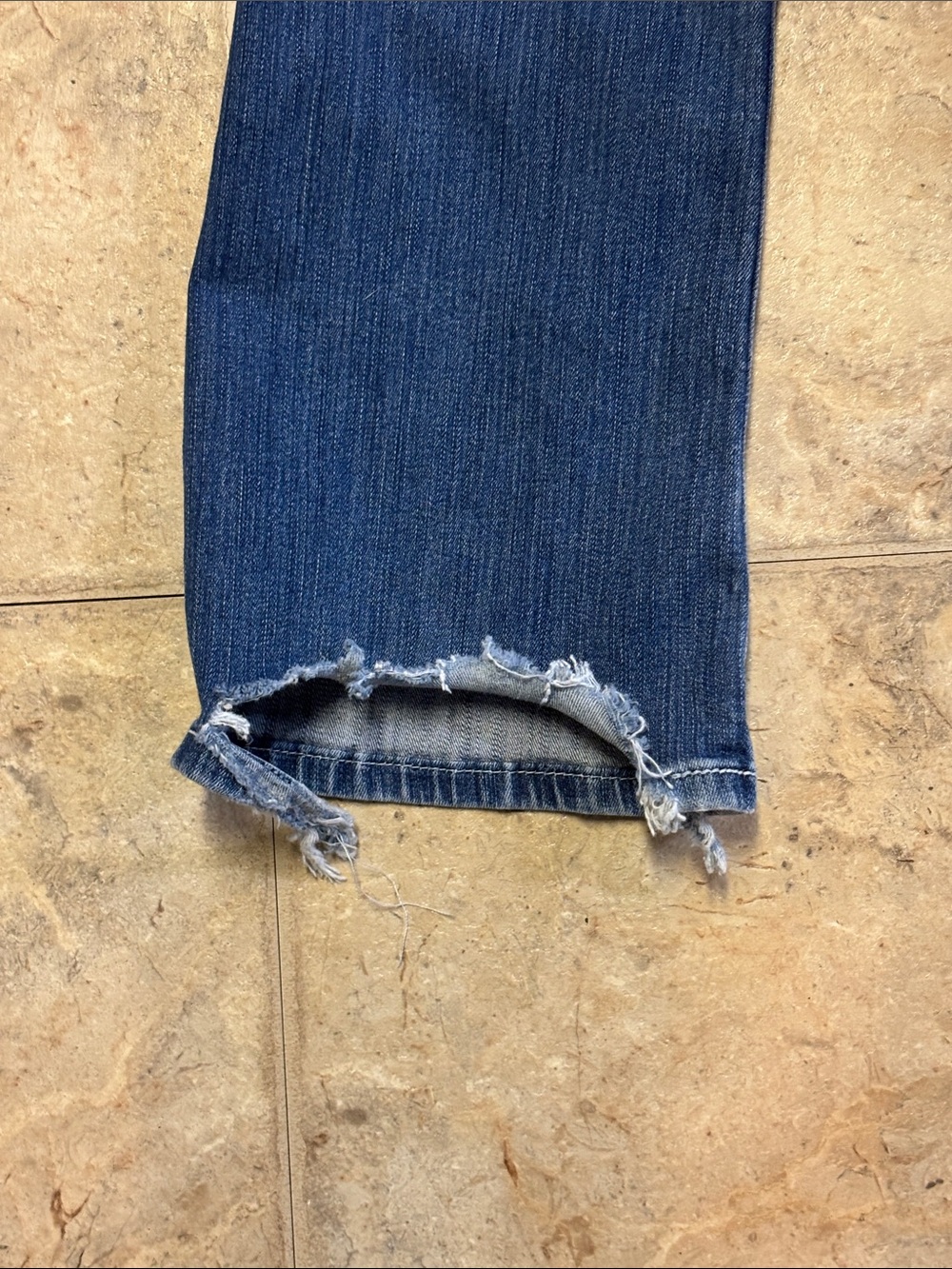 Ariat Women’s Blue Denim Jeans - Classic Mid Wash size 30 R Mid Rise Bootcut - Picture 6 of 8